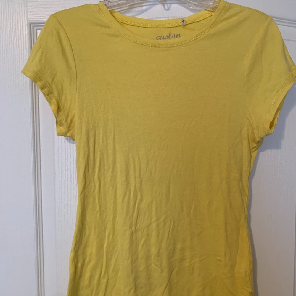 Soft yellow tee